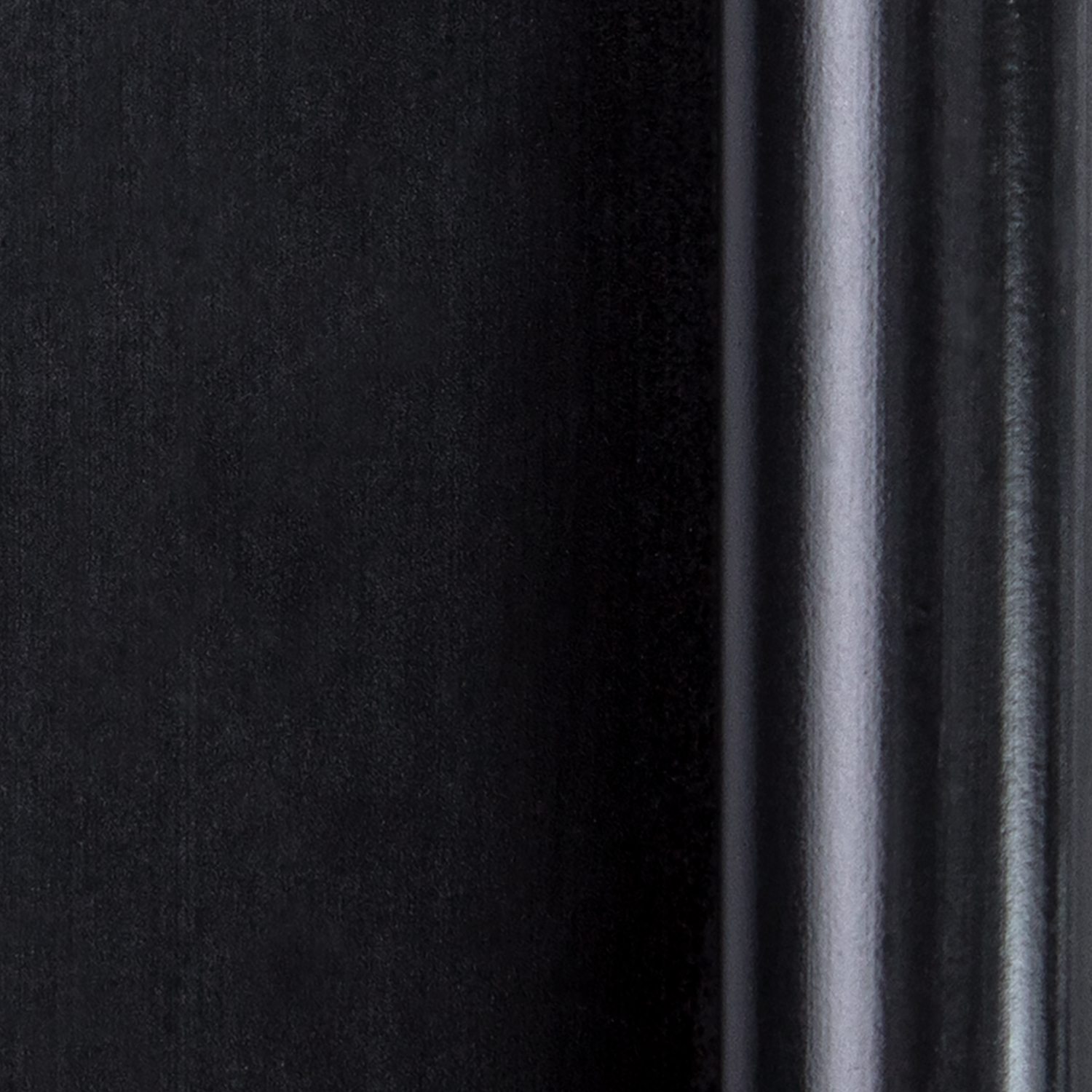 US19LLG_Oxidized Black Less Lines +Lacquer_G0A2246_HiRes